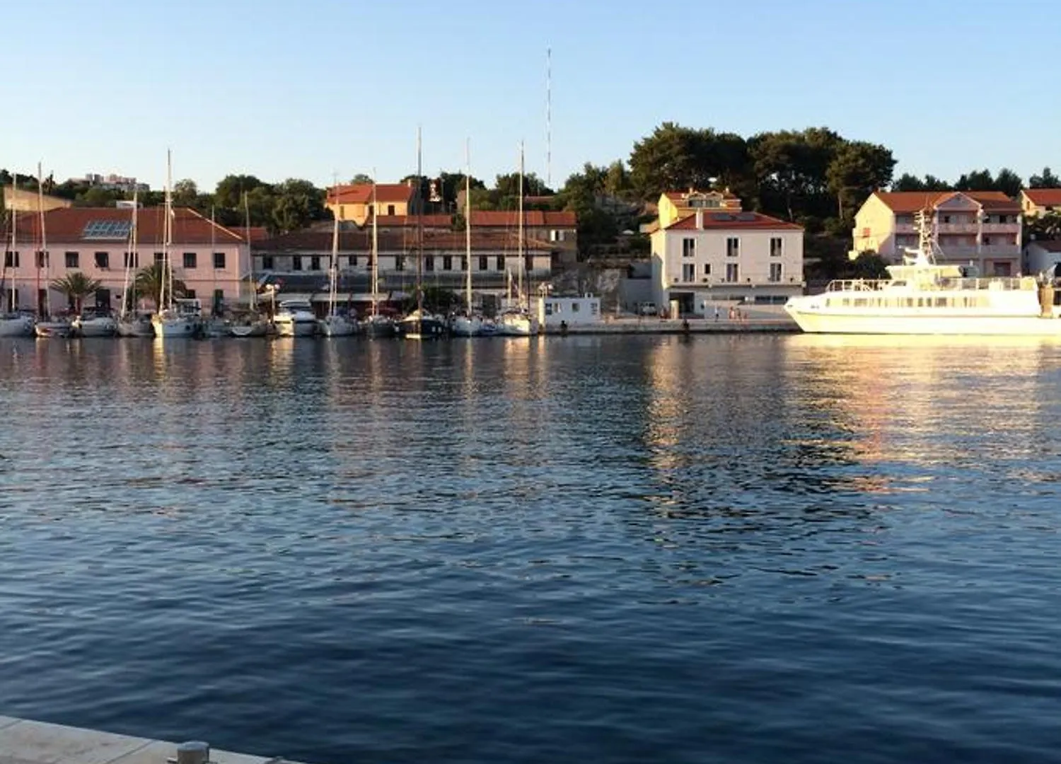 Apartments Sandro Sali